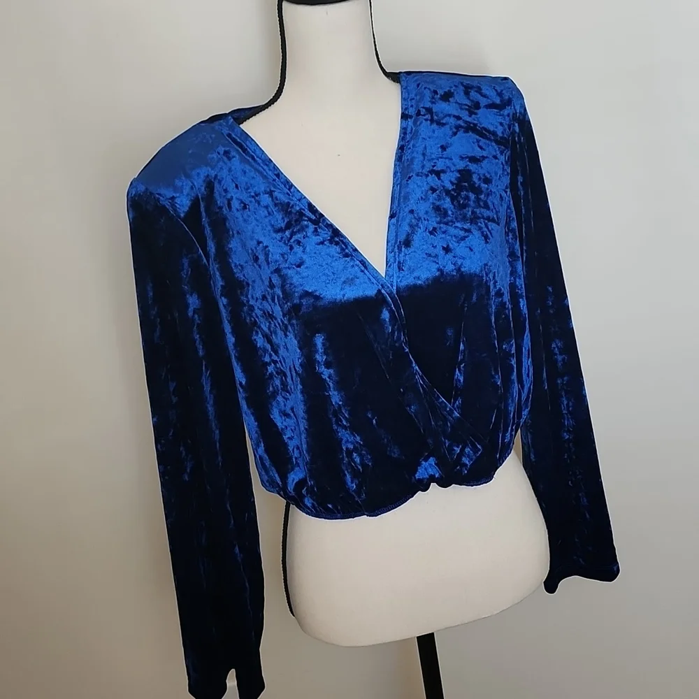 Crushed Velvet Surplice Crop Top - Picture 3 of 5